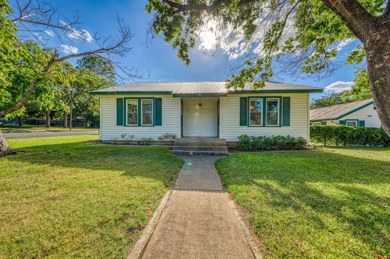 Villa Tranquility Corner Fredericksburg Exterior foto